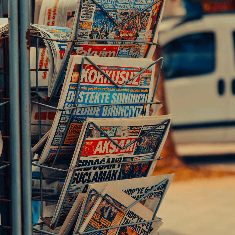 Có Nên Sử Dụng Giấy Báo Để Gói Hàng ?