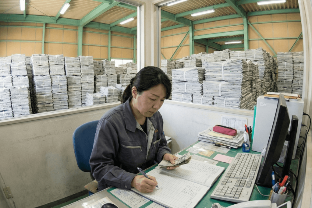 thu-mua-giay-bao-cu (1)